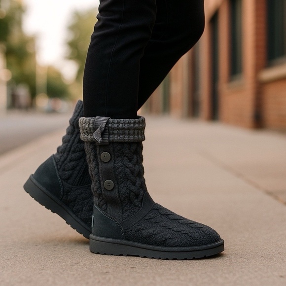 Ugg | Leland Cable Knit Fold Over Boots Y2K | Black | 6 - Picture 1 of 12